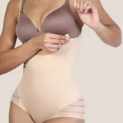 Seamless Tummy Control Body Lift Bodysuit 22 Seamless Tummy Control Body Lift Bodysuit -Primal Shop U.STMBDST3 close up strapoff