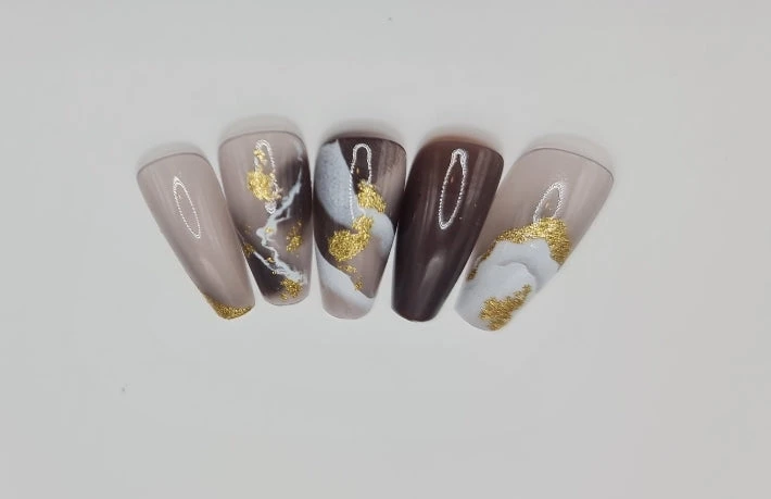 Grey Gold Press On Nails 5 Grey Gold Press On Nails - Image 3