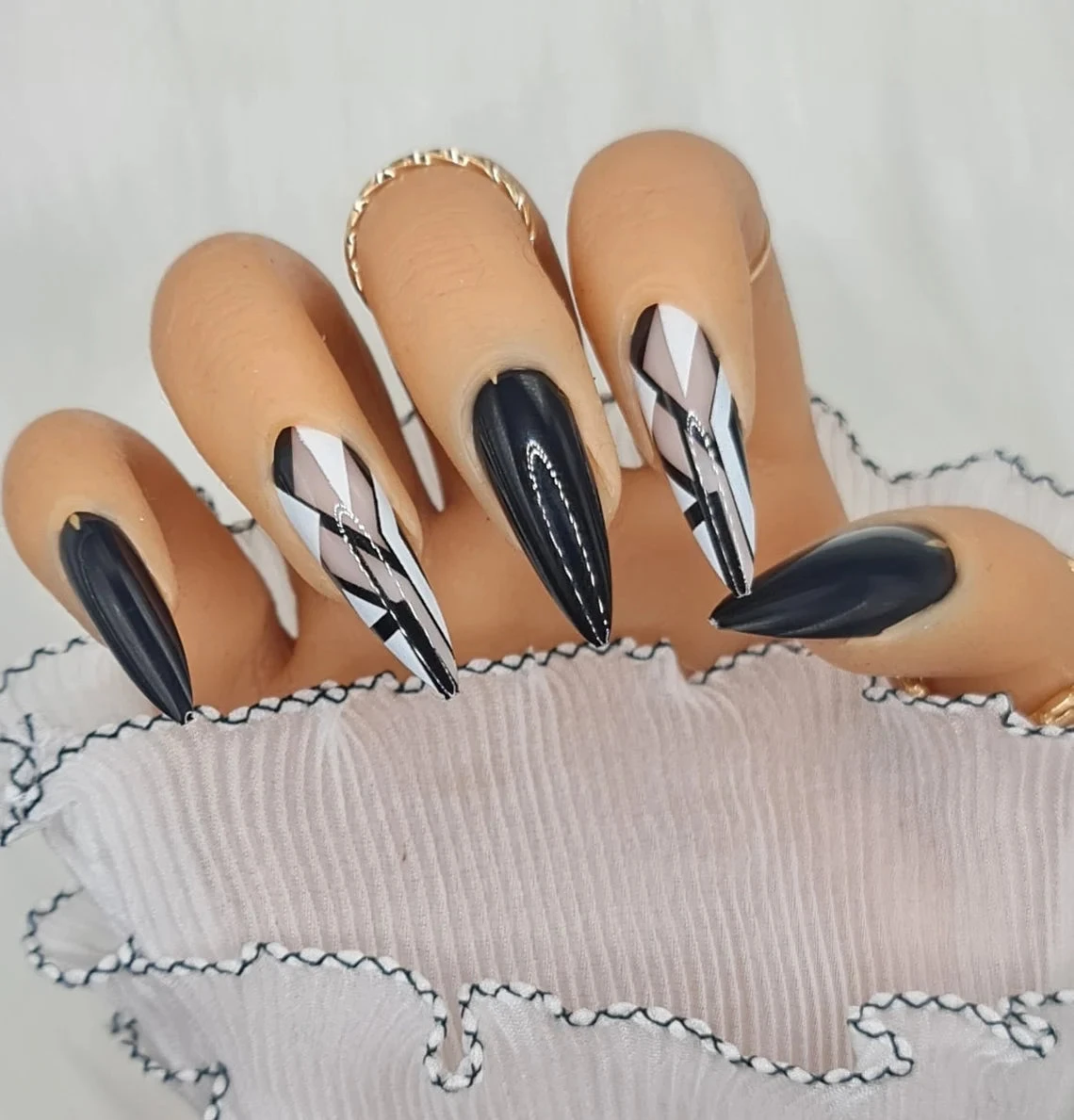 Stiletto Black And Beige 3 Stiletto Black And Beige